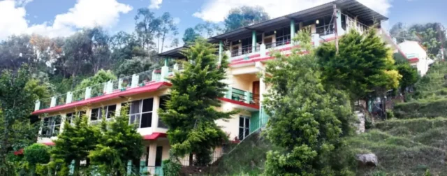 Natures-valley-kausani-1