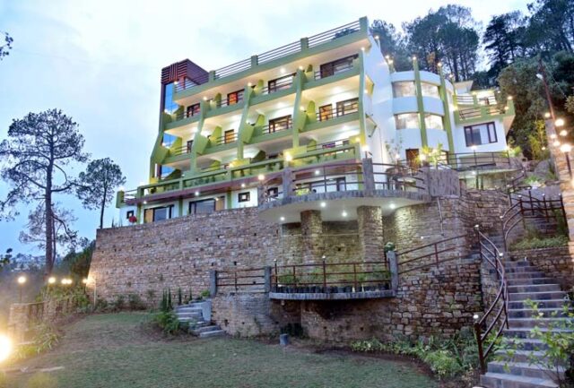 sunita resort kausani